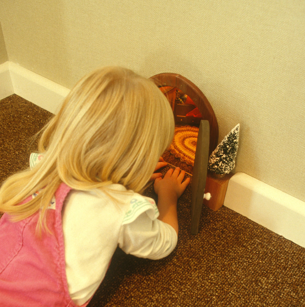 1985: A mouse house Christmas